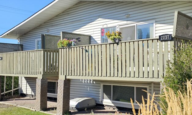2037 & 2039 30 Street SW